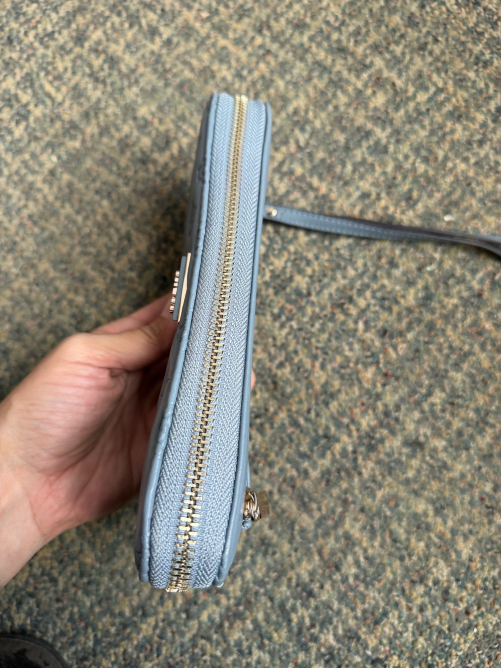 Guess Wallet - Picture 3 of 7
